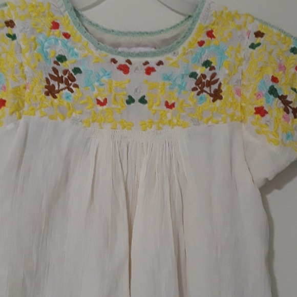 Romeo & Juliet Couture embroidered top size small - Picture 5 of 8